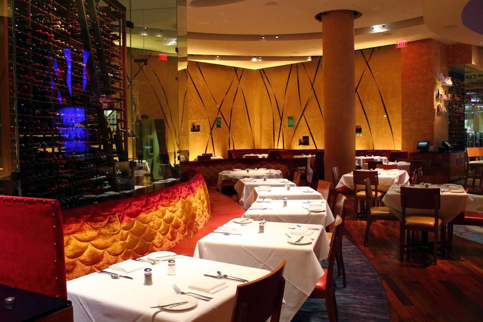 Reviews for Emeril Lagasse's New Orleans Fish House At MGM Grand Las